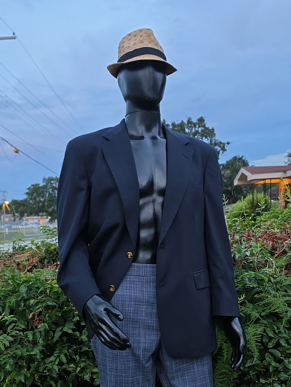 Austin Reed (USA) Men's Vintage Pure Wool Navy Blazer with Gold Button Accents